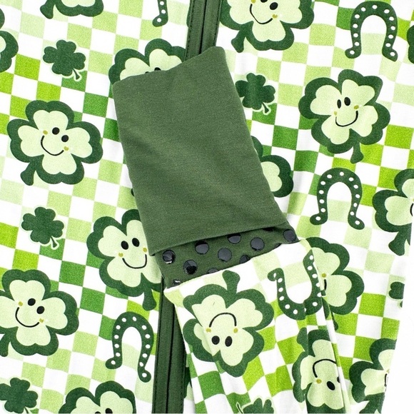NWT Kiki +LuLu Bamboo Pajamas Size 18-24M Irish Shamrock Lucky Four Leaf Clover - Picture 4 of 6